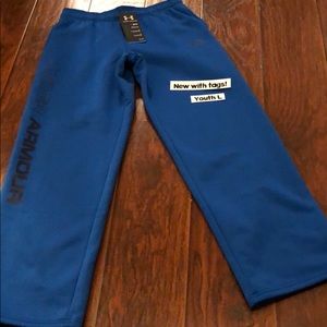 Blue boys Under Armour cold gear pants.  Boys L.